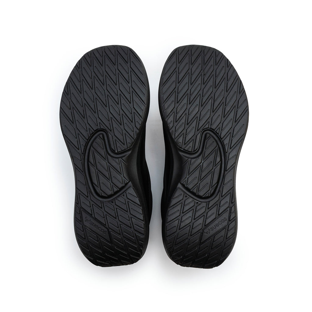 Aura Black Trainers 
