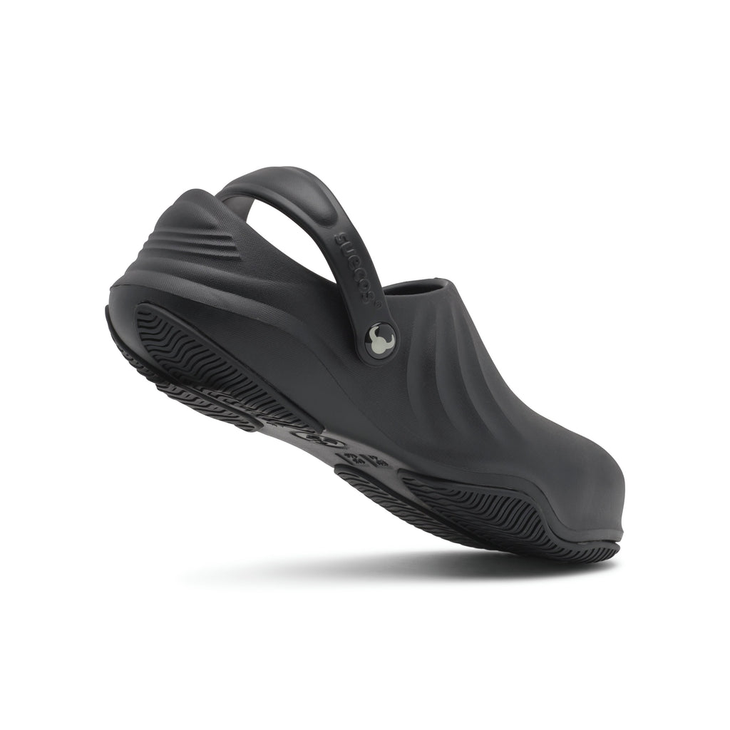 Magnus Black Clogs 
