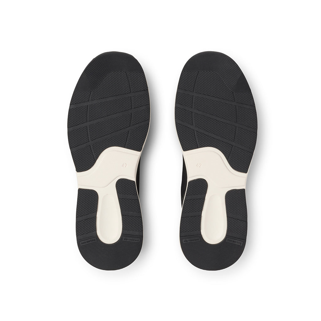 Vinter Black and White Shoes 