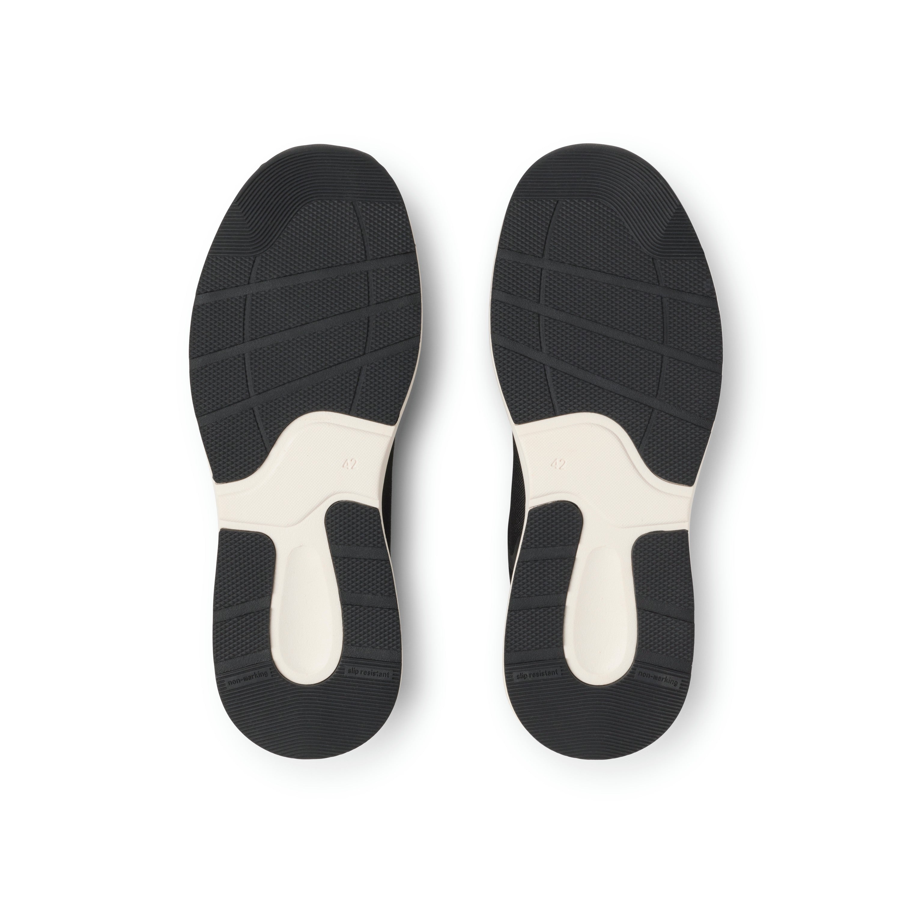 Vinter Black and White Shoes 