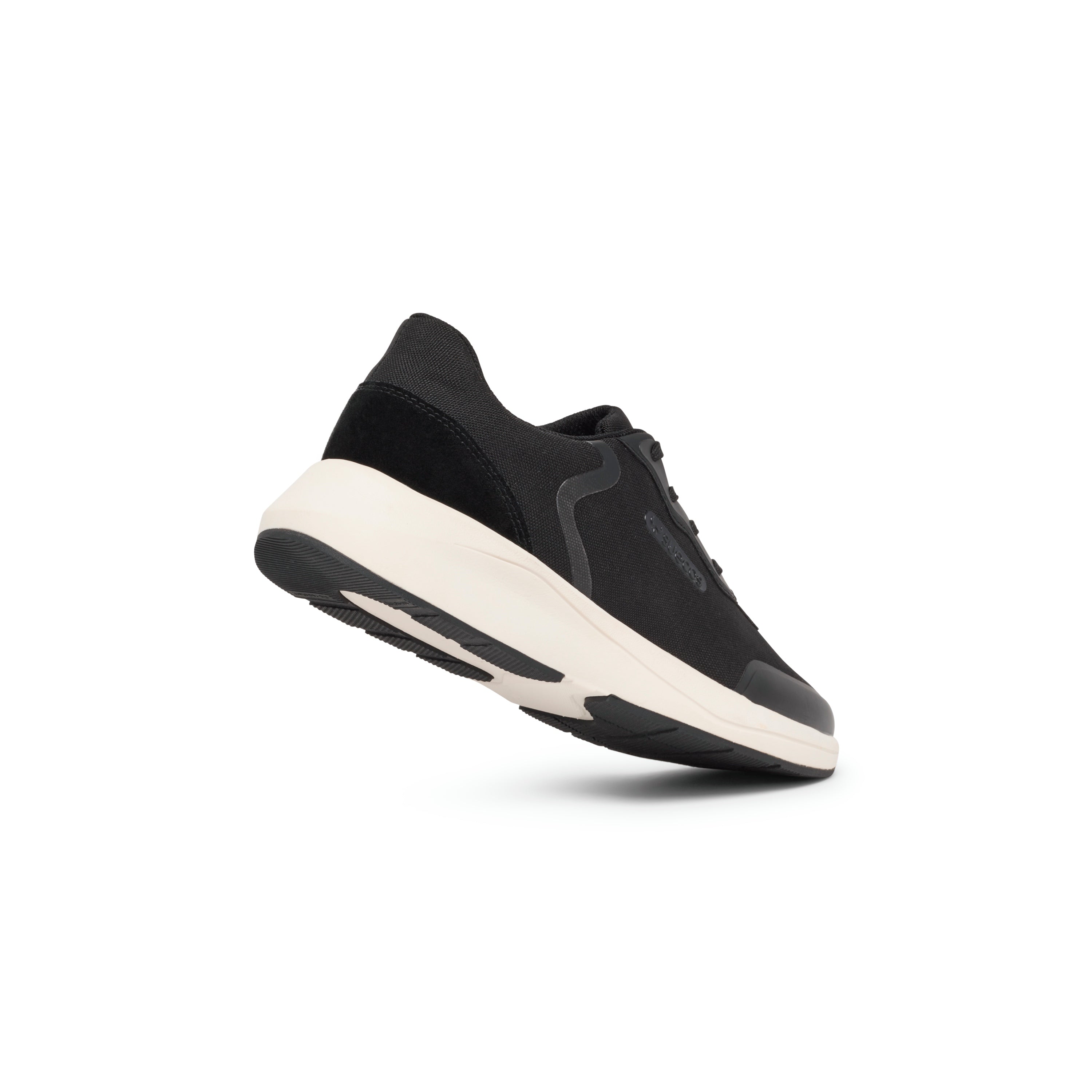 Vinter Black and White Shoes 